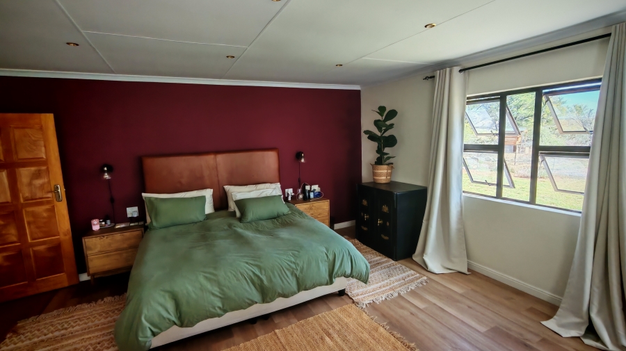 6 Bedroom Property for Sale in Middelburg Eastern Cape